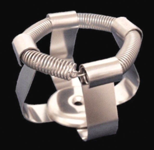 Replacement clamps for use with Corning<sup>?</sup> LSE<sup>TM</sup> Orbital Shakers and Corning<sup>?</sup> LSE<sup>TM</sup> Low Speed Orbital Shakers
