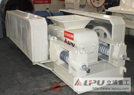 对辊式破碎机图片