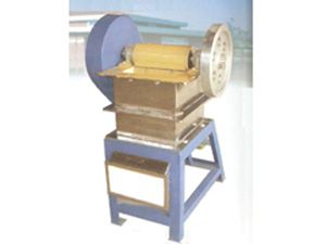 EP型陶瓷颚式粉碎机图片