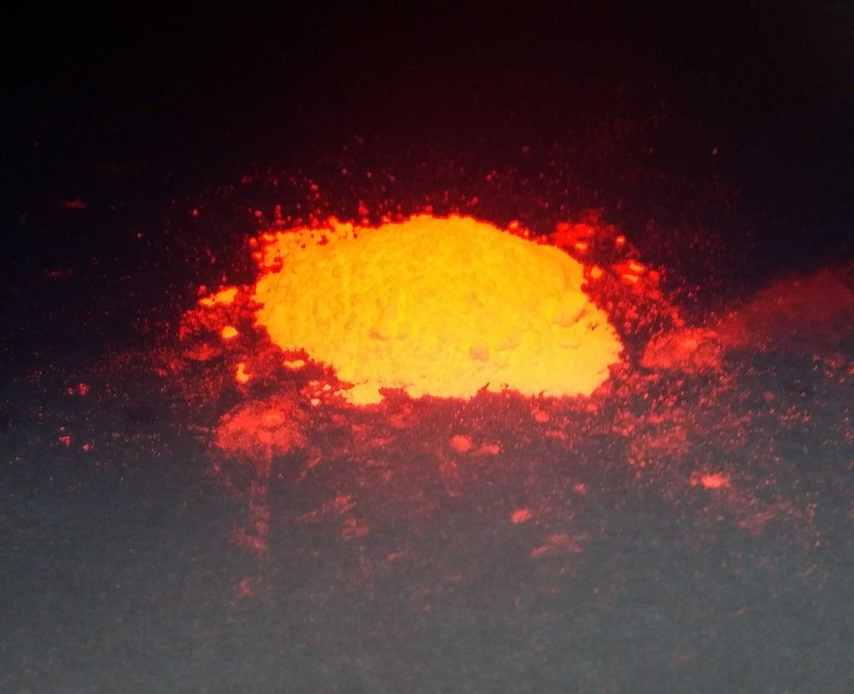 紫外荧光红粉图片