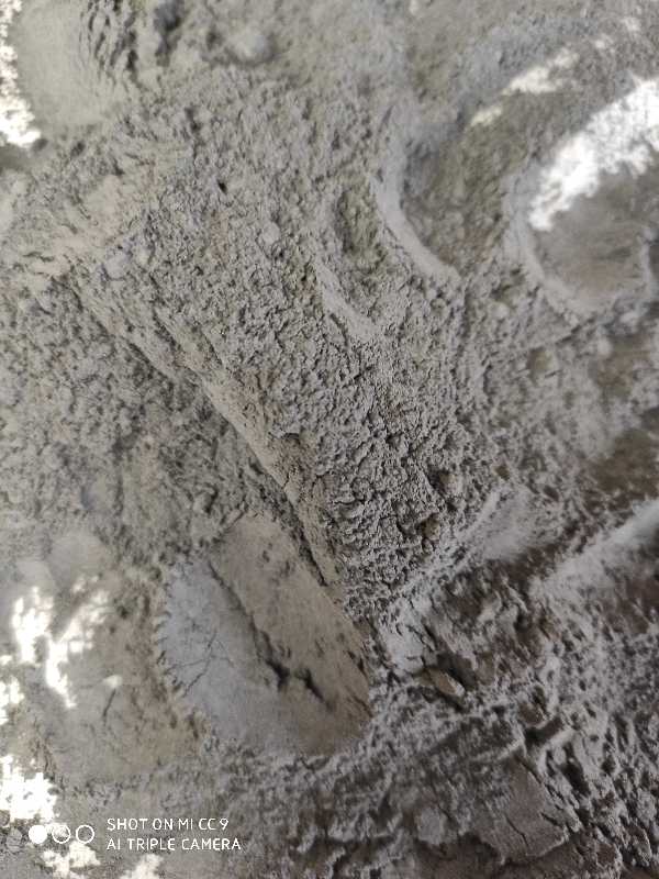 黑色石油树脂图片